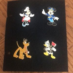 Disney Rescue Series pin set